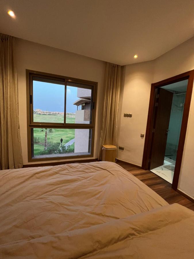 Superbe Appartement, Vue Sur Golf, Piscine Et Atlas マラケシュ エクステリア 写真