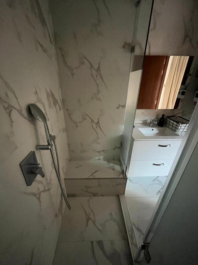 Superbe Appartement, Vue Sur Golf, Piscine Et Atlas マラケシュ エクステリア 写真