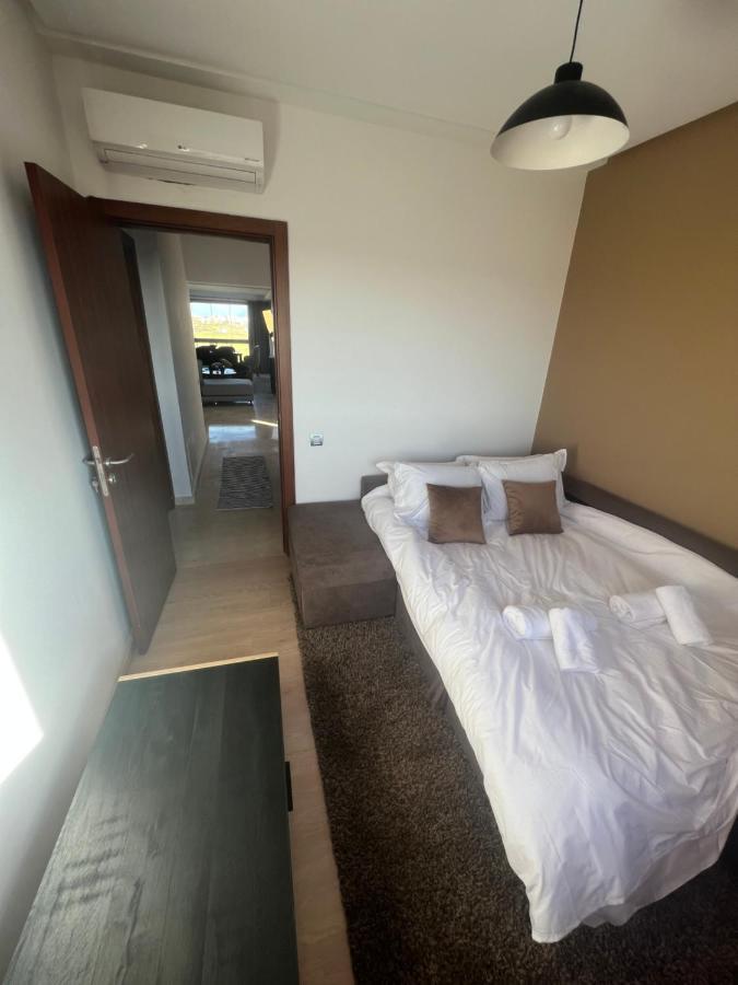 Superbe Appartement, Vue Sur Golf, Piscine Et Atlas マラケシュ エクステリア 写真
